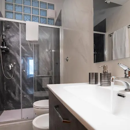 Apartment Season Rom